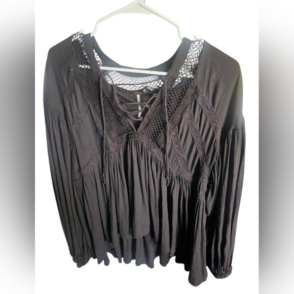 Free People Black Lace-Up Dont Let Go Peasant Boho Size Small Oversized PTP 22 - Picture 3 of 4
